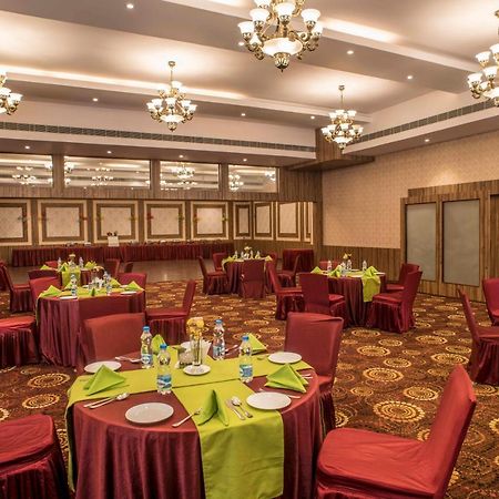 Club Central Болпур Экстерьер фото