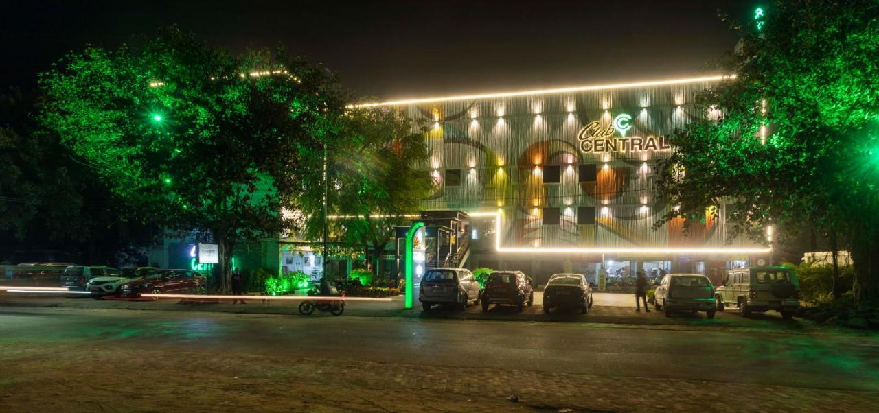 Club Central Болпур Экстерьер фото